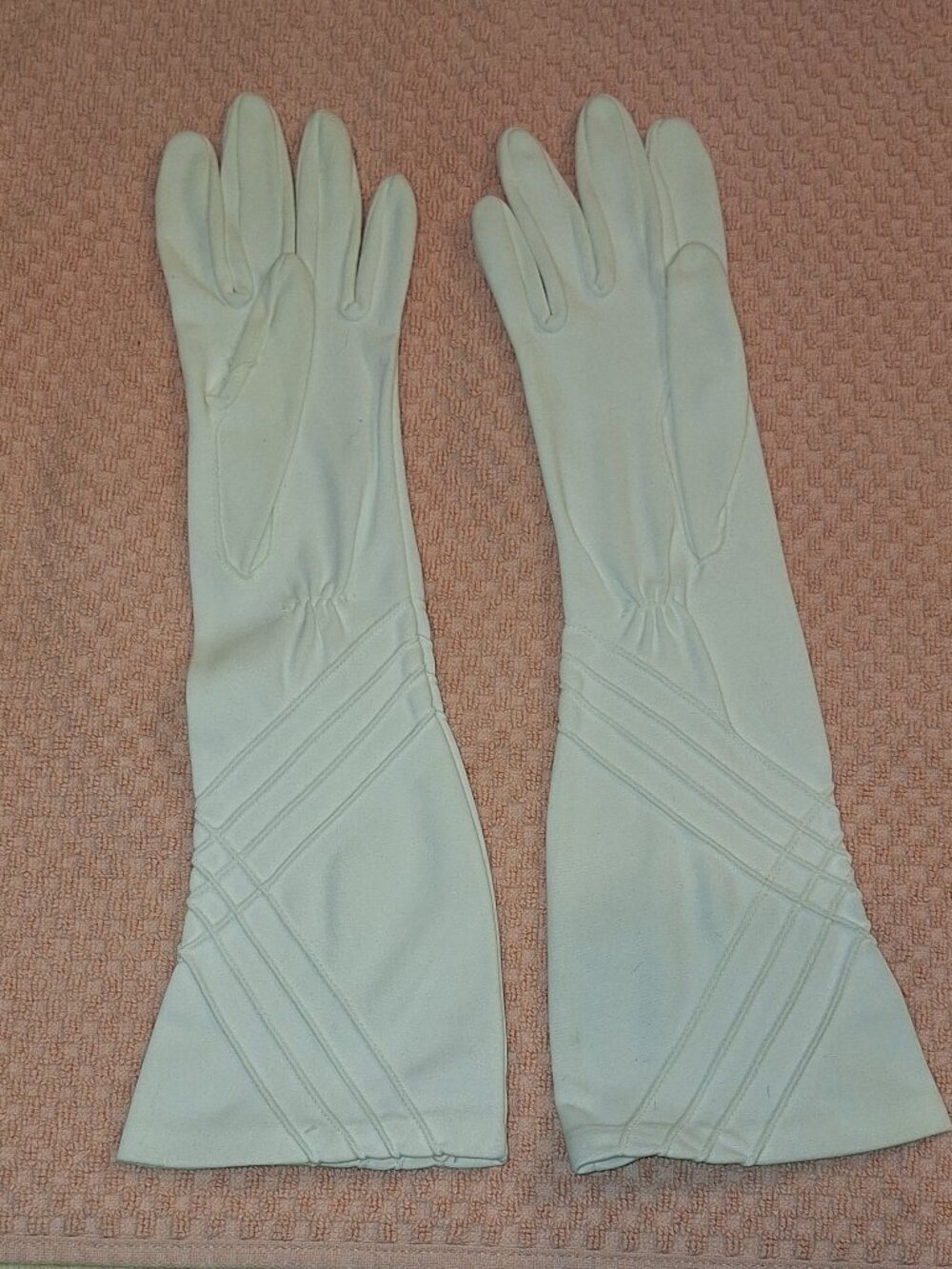 SALE*** White Gloves Simple Geometric Design